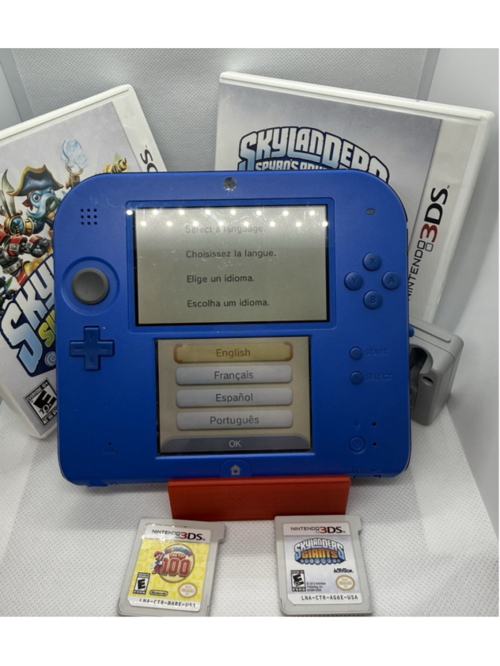 Nintendo 2DS Electric Blue [Console & Charger!] [Tested!] And 4 GAMES!!!